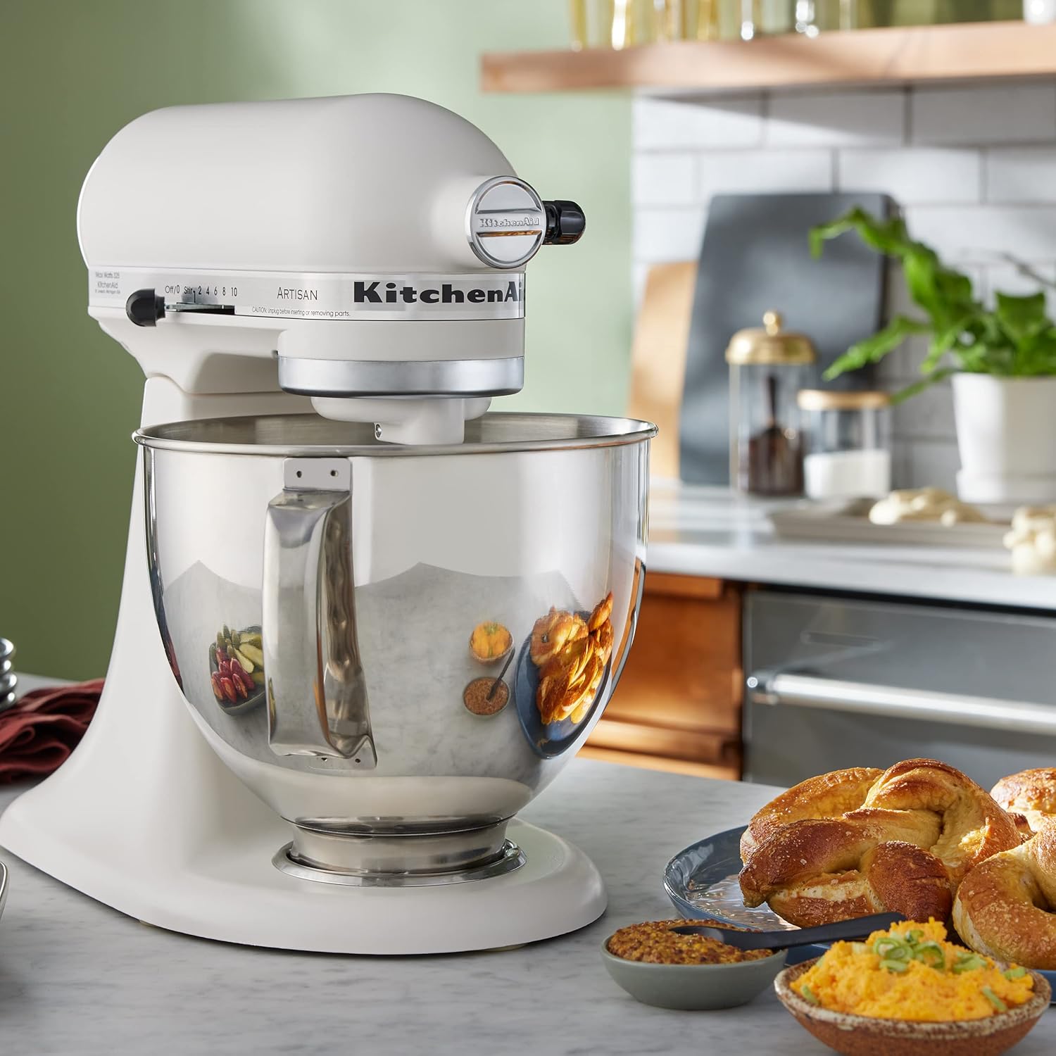 Comparing Top KitchenAid Stand Mixers: 5-Quart vs. 7-Quart Options